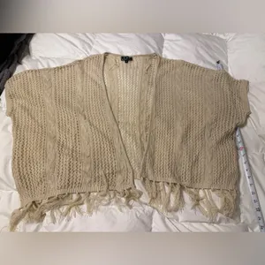 POL Cream Oversized Cap Sleeve Cardigan with Fringe - NWOT - Size S thumbnail 3