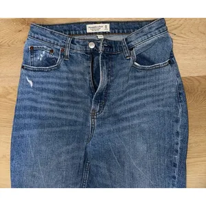 Abercrombie high rise jeans thumbnail 2