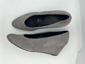 Vaneli suede wedge slip on gray pumps women’s Size 8 1/2M thumbnail 10