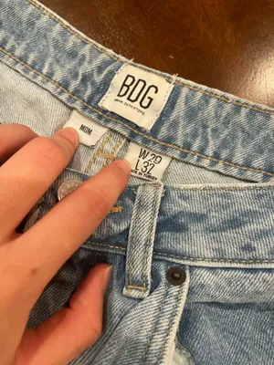 BDG Jeans Urban Outfitters Mom Distressed thumbnail 2