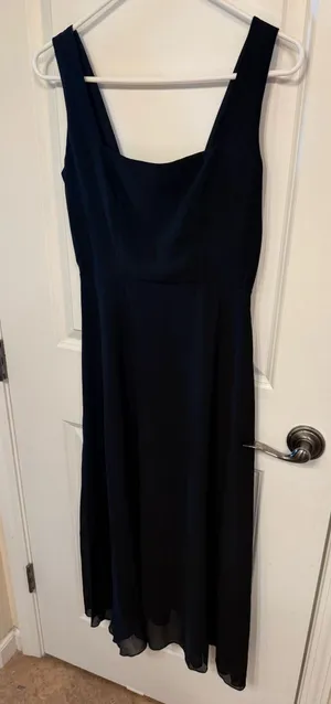 Long black dress commence thumbnail 3