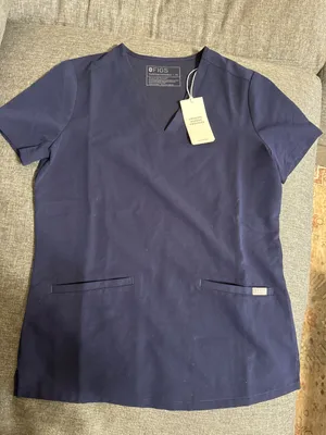 FIGS Casma Three-Pocket Scrub Top thumbnail 1