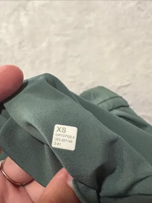 Lululemon size XS Women’s Athletic Drawstring Shorts in Dark Green cinchable thumbnail 6