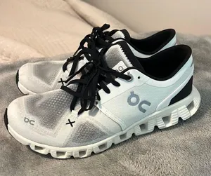 On-running s thumbnail 1