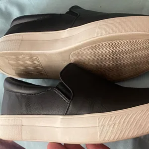 Soda Womens Slip On Shoes Size 7 Black Faux Leather Top thumbnail 8