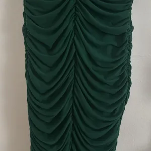 Selfie Leslie Nadia Ruched Fishtail Maxi Dress Green NWT thumbnail 5