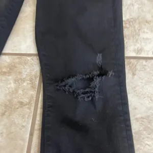Mother Looker Ankle Fray Jeans Guilty as Sin Black Distressed Skinny 27 EUC thumbnail 2