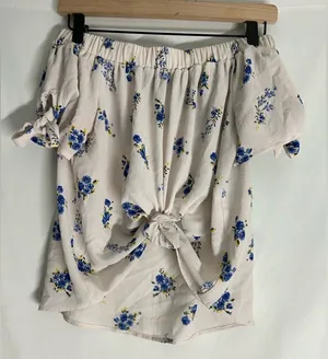 T•I•M•I•N•G Off the shoulder shirt size s thumbnail 1