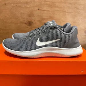 Nike Flex 2018 RN Women size 7.5 thumbnail 4