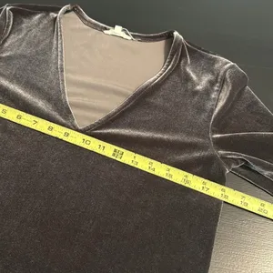 Madewell Velvet V-Neck Velvet Balloon Sleeve Top thumbnail 5