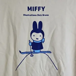 Miffy Style Limited Edition Skiing Crewneck Sweatshirt Cotton Medium New thumbnail 3