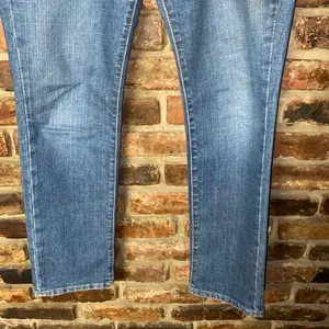 Old Navy Medium Wash Blue Denim The Diva Skinny Jeans Women's Size 8 Short thumbnail 3