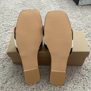 NIB Vintage Havana Lety Slides Sz 8.5 thumbnail 4