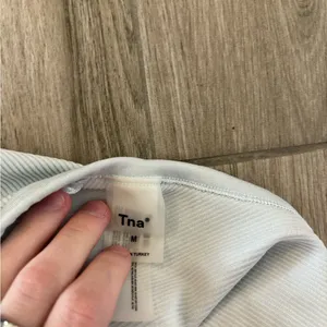 aritzia tna tank thumbnail 3