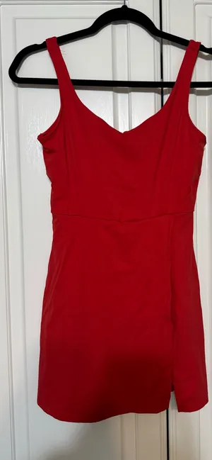 Amazon Athletic dress thumbnail 1