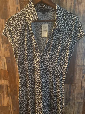 Banana Republic NWT Women's Black Flowery Size Medium Knee Length thumbnail 4
