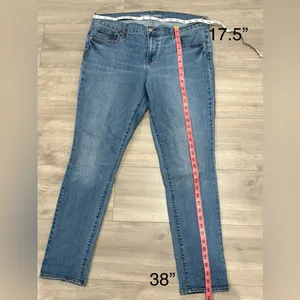 Old Navy Women's Skinny Jeans in Light Blue Size 14 thumbnail 3