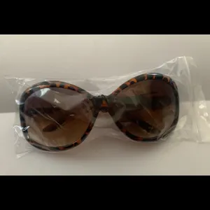 Wide Frame NEW Women's Tortoise Shell Sunglasses UVA UVB Protection Brown thumbnail 2