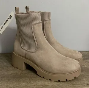 No Boundaries New! Women’s tan knit Chelsea ankle boots size 11 thumbnail 1
