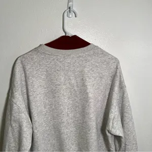 Women's‎ Mock Neck Sweatshirt Hart Bros New Rosslyn Hotels Light Gray Burgundy thumbnail 7
