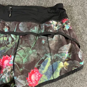 Lululemon Speed Up Running Shorts‎ 2.5 Lush Tropical Multi Floral Womens Size 2 thumbnail 10