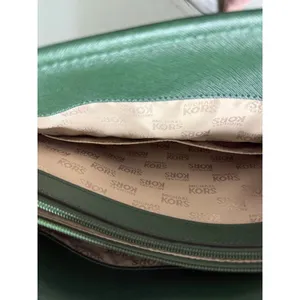 Michael Kors Voyager Medium Top Zip Tote Dark Green Saffiano Leather Handbag thumbnail 7