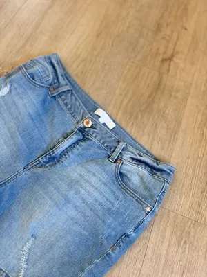 1822 Denim Women's Distressed Mid Rise Jean Shorts Size 14 thumbnail 2
