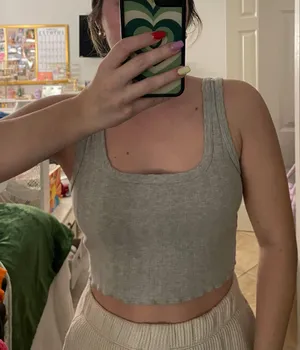 Crop Top thumbnail 1