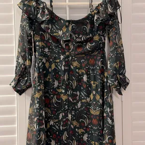 NWT Lumière Hunter Green Multi Floral Cold Shoulder Dress SZ M thumbnail 3