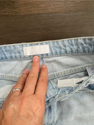Vervet Salt Flats 90’s Vintage High Rise Straight Leg Jeans Light Wash Raw Hem thumbnail 2