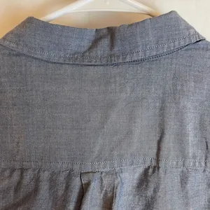 J. CREW Shirt Women's Medium Blue Chambray Cotton Button Up Collared Long Sleeve thumbnail 13