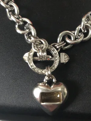 Necklace thumbnail 2