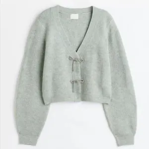 H&M Womens‎ Sage Icy Green Rhinestone Bow Cropped Coquette Cardigan Sweater XS thumbnail 1