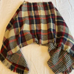 Fleece Sweater Blanket Poncho Tartan Plaid One Size Red Navy Tan Hunter Green thumbnail 1