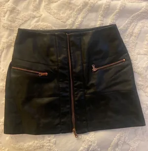 Kendall & Kylie Vegan Leather Mini Skirt thumbnail 2
