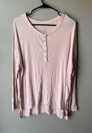 American Eagle Soft & Sexy Pink Ribbed Henley Top Size Medium thumbnail 1