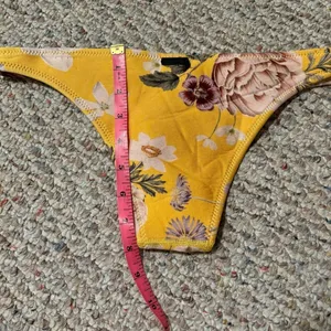 TRIANGL Fiore Giallo swimwear floral neoprene Bikini Swim Bottoms- Size Small thumbnail 5