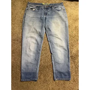 Old Navy Boyfriend Jeans Womens Size 8 Light Wash Denim Mid‎ Rise Tapered Leg thumbnail 2