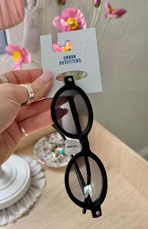 Urban Outfitters Sunglasses thumbnail 1