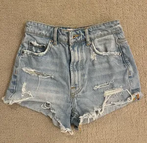 ZARA Denim Short thumbnail 1