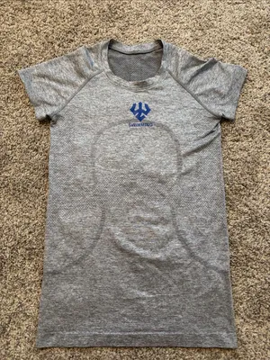 Lululemon Short Sleeve Swiftly Washington and Lee Swimming size 6 thumbnail 1