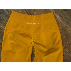Alphalete Amplify Mustard Yellow Seamless Scrunch Butt Biker Shorts Womens Small thumbnail 6