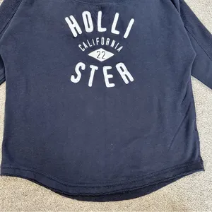 Hollister Women’s Pullover Sweatshirt 7/8 Sleeve Boat Neck in Navy S thumbnail 3