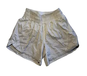 Lululemon Tracker Shorts 4.5" thumbnail 1