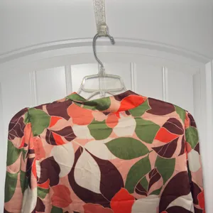 Sugarlips Medium Gilda Rodeo Split Neck Floral‎ Print Satin Blouse Boho Chic thumbnail 6