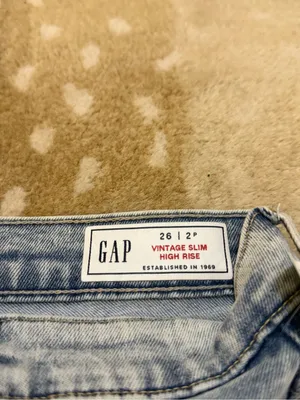 GAP Vintage Slim High Rise Jeans 26 2P Light Wash Split Hem NWT thumbnail 7
