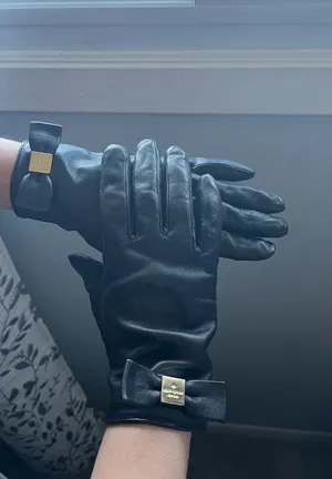 Kate Spade Soft Leather Gloves w/ Bow Detailing thumbnail 5
