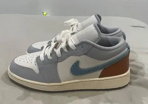 Nike Gray and Blue Athletic Shoes with Classic Design thumbnail 2