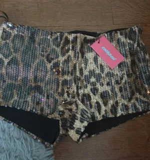 Edikted Mini Shorts Cheetah thumbnail 1