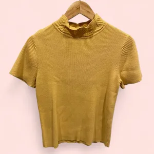 Christopher & Banks Vintage 90’s-y2k buttercup ribbed scallop knit mock neck short sleeve sweater thumbnail 3